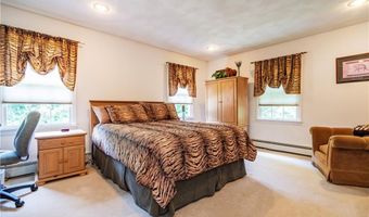 38 Mark Dr, Lincoln, RI 02865