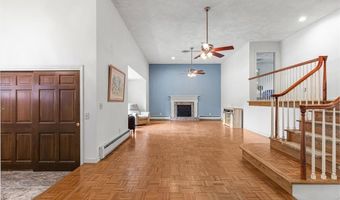 80 Woodbridge Dr, East Greenwich, RI 02818