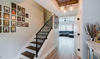 600 Hiram Dr, Bauxite, AR 72011