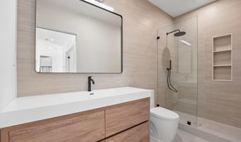 8302 ROBEY Ave, Annandale, VA 22003