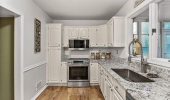36 E Canal St, Alloway, NJ 08001