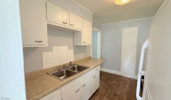 1083 Stroman Ave A, Akron, OH 44306