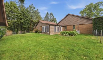 2260 Englewood Ave, Akron, OH 44312