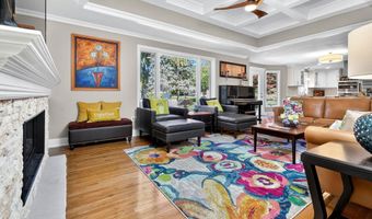 9 MEADOWBROOK Ln, Appleton, WI 54914