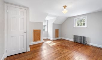 16 Elm Ave, East Providence, RI 02916