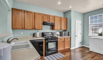 570 Sunrise Cir, Fernley, NV 89408