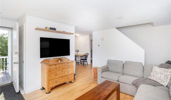 12 Ellen St, Bristol, RI 02809