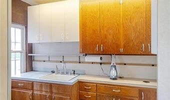 710 Commercial St, Atchison, KS 66002