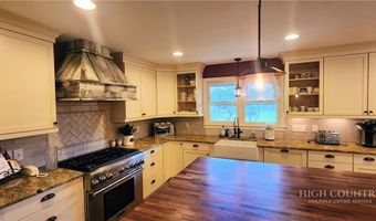 272 Stoneybrook Ln, Banner Elk, NC 28604
