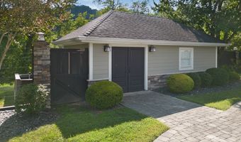 87 Ball Park St, Allen, KY 41601