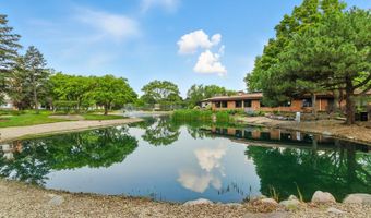 1207 S Old Wilke Rd 303, Arlington Heights, IL 60005