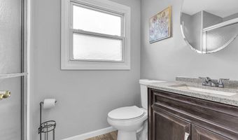 15 Inglewood Ln, Aberdeen, NJ 07747