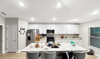 31 Morgan St, Auburndale, FL 33823