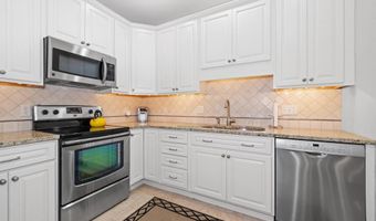 319 SHANNONBRIDGE Dr, Hockessin, DE 19707