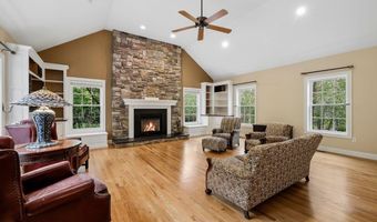 5 Millstone Ter, Bedford, NH 03110