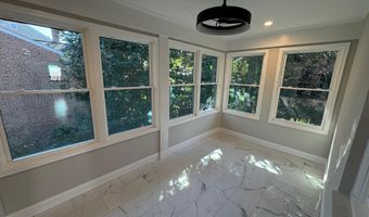 5612 NAMAKAGAN Rd, Bethesda, MD 20816