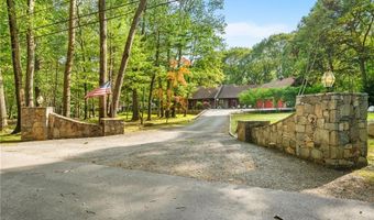 2 Spinney Ln, North Kingstown, RI 02852