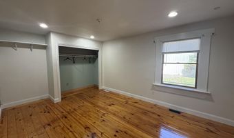 605 Farrelly Ave, Bayville, NJ 08721
