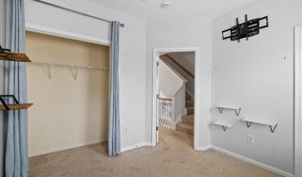 5317 CHIEFTAIN Cir, Alexandria, VA 22312