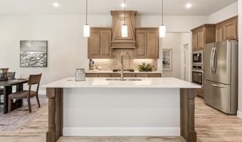 214 Shawnee Trl, Alvarado, TX 76009