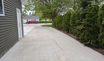101 ISLAND VIEW Dr, Alpena, MI 49707
