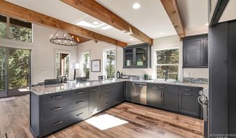 1 Caribou Pkwy, Cascade, ID 83611