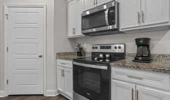5529 Overland Dr, Biloxi, MS 39532