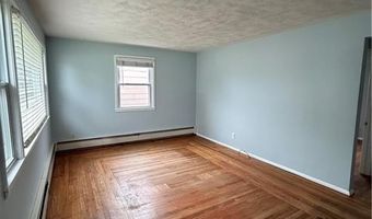 42 Greenway Dr, Bristol, RI 02809