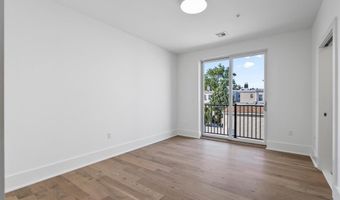525 AVENUE E 2, Bayonne, NJ 07002