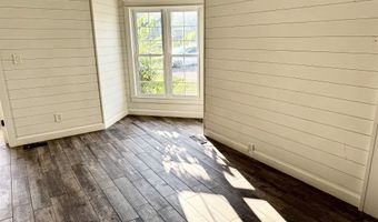 111 S Main St, Albion, IA 50005