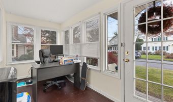 55 Robbins Ave, Amityville, NY 11701