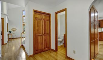 3008 Eaglek Bay Cir, Anchorage, AK 99515