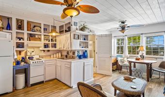 16 Pelican St, Alligator Point, FL 32346