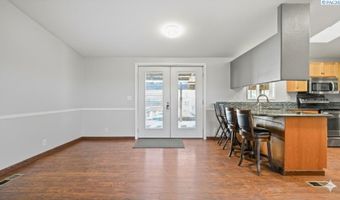 67710 N Lob Ln, Benton City, WA 99320