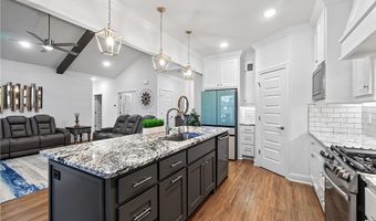 2030 Larry Ln, Bentonville, AR 72713