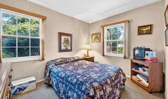 29 Ormont Ln, Aberdeen, NJ 07747