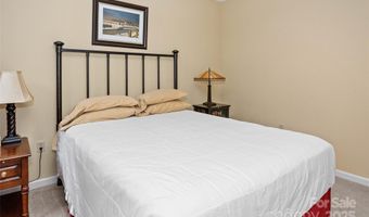 6 Oak Grove Rd, Arden, NC 28704