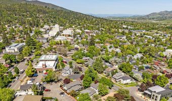 574 E Main St, Ashland, OR 97520