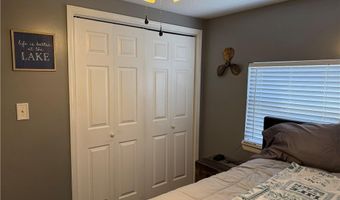 798 Lake Viking Ter, Altamont, MO 64620