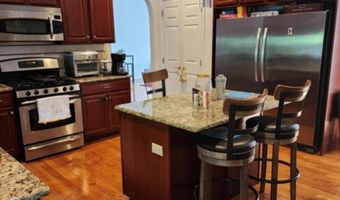 20 6th St, Barnegat, NJ 08005