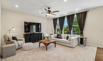 8 Liam Ct, Algonquin, IL 60102