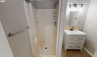 17285 RUSTIC Ln, Brookings, OR 97415