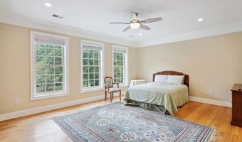 10813 LOCKLAND Rd, Potomac, MD 20854