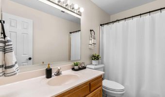 10023 STERLING Ter, Rockville, MD 20850