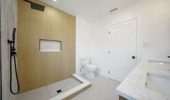 805 S Poinsettia Ave, Compton, CA 90221