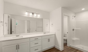 18989 SW Hazelwood Ln L-2, Beaverton, OR 97007