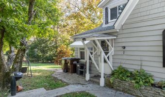 580 Indiana Ave, Aurora, IN 47001