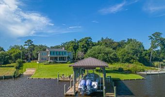 435 Christi Ln, Biloxi, MS 39531