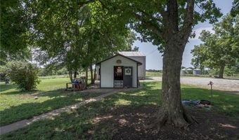 9009 NW County Road 2002, Amoret, MO 64722