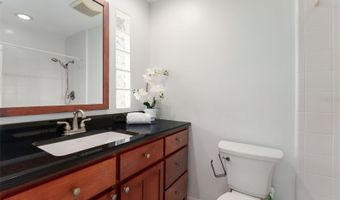 1811 MAPLEWOOD Dr, Orlando, FL 32803